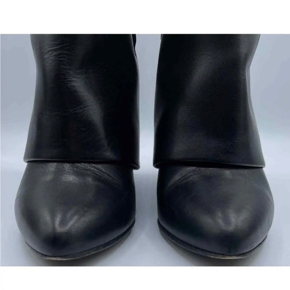 GIVENCHY Black Leather Short Shark Lock Ankle Boots Size 38 (7.5) - Picture 12 of 14